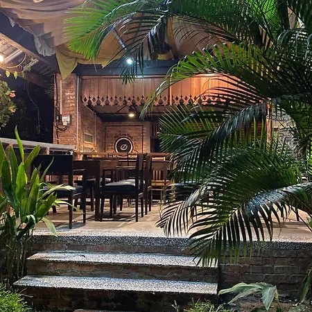 Kebun Puisi Villa Kajang Luaran gambar